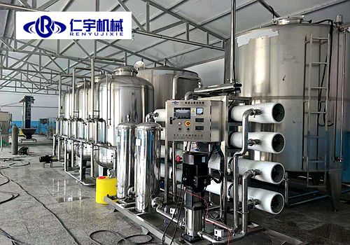 桶装水灌装机厂家带您看半岛在线体育网官网（中国）官方网站客户的安装现场
